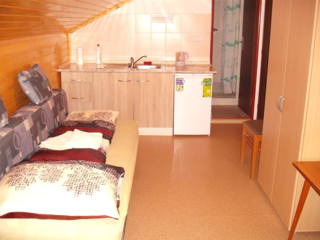 Hostinec U Valentu Cervena Voda Exterior photo